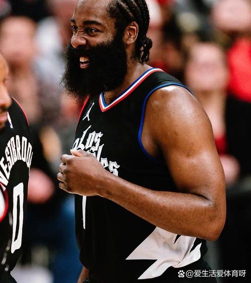 佳夫：我曾与塞内加尔以及芬兰接触，两年后重返德国队很开心（佳夫称曾与塞内加尔、芬兰接触，时隔两年重返德国队倍感欣喜）