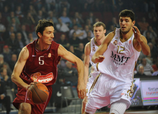 印媒：约60人已花100万卢比购买和梅西在海得拉巴合影的门票（印度媒体称，近60人斥资100万卢比购买梅西海得拉巴合影票）