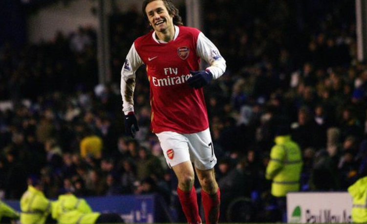 惊天倒钩！官方：蒙铁尔倒钩世界波当选2025普斯卡什奖（年度最佳进球！蒙铁尔倒钩世界波荣膺2025普斯卡什奖）