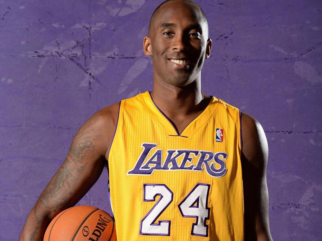 场均61.4分，全联盟第一，湖人最强双子星，果然都想与对方打架（场均61.4分联盟第一，湖人最强双子星却彼此都想动手）