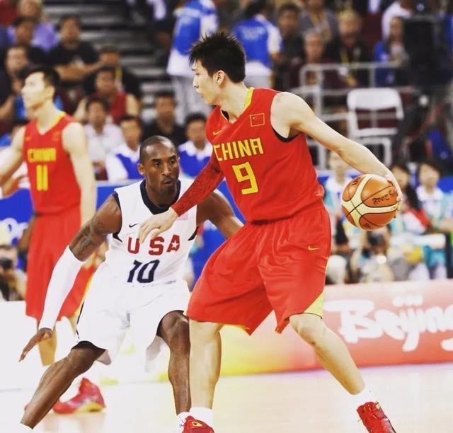 NBA戏精大赏 ｜ 亚历山大的罚球数直线下降？狄龙曾是老詹的狂热粉丝？（NBA戏精盘点：亚历山大罚球骤降？狄龙曾是老詹的铁杆粉？）