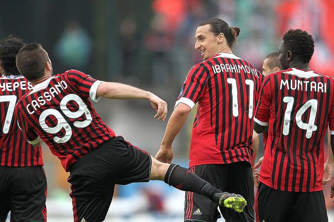 拉拉维亚晒照庆祝客场之旅结束（拉拉维亚晒照庆祝客场征程收官）