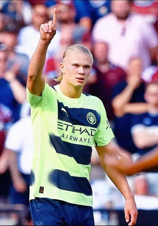 杰伦·约翰逊成老鹰队史常规赛首位单场拿15+15+15球员（队史首人！杰伦·约翰逊常规赛单场15+15+15）